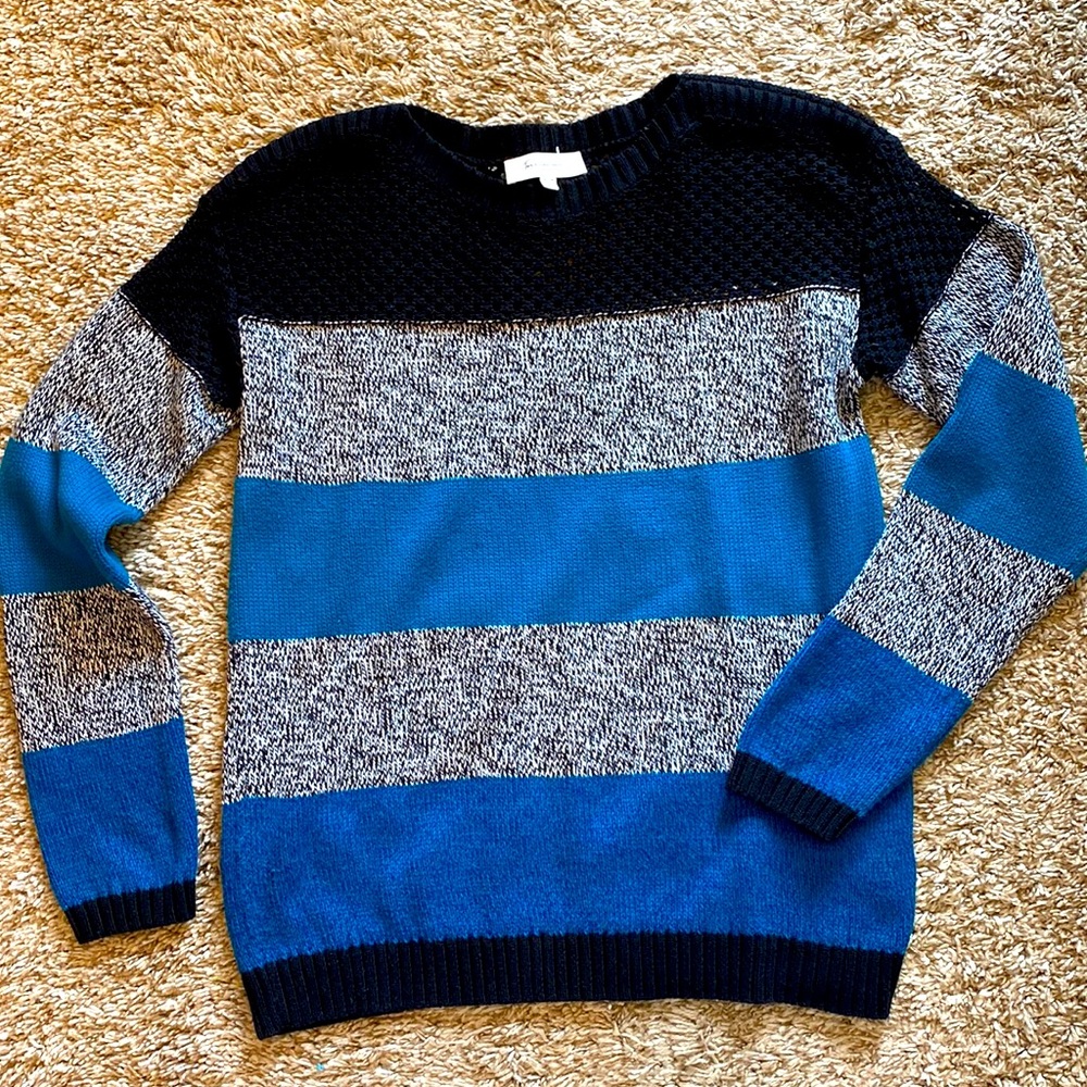 Sweater size M “Two by Vince Camuto”
